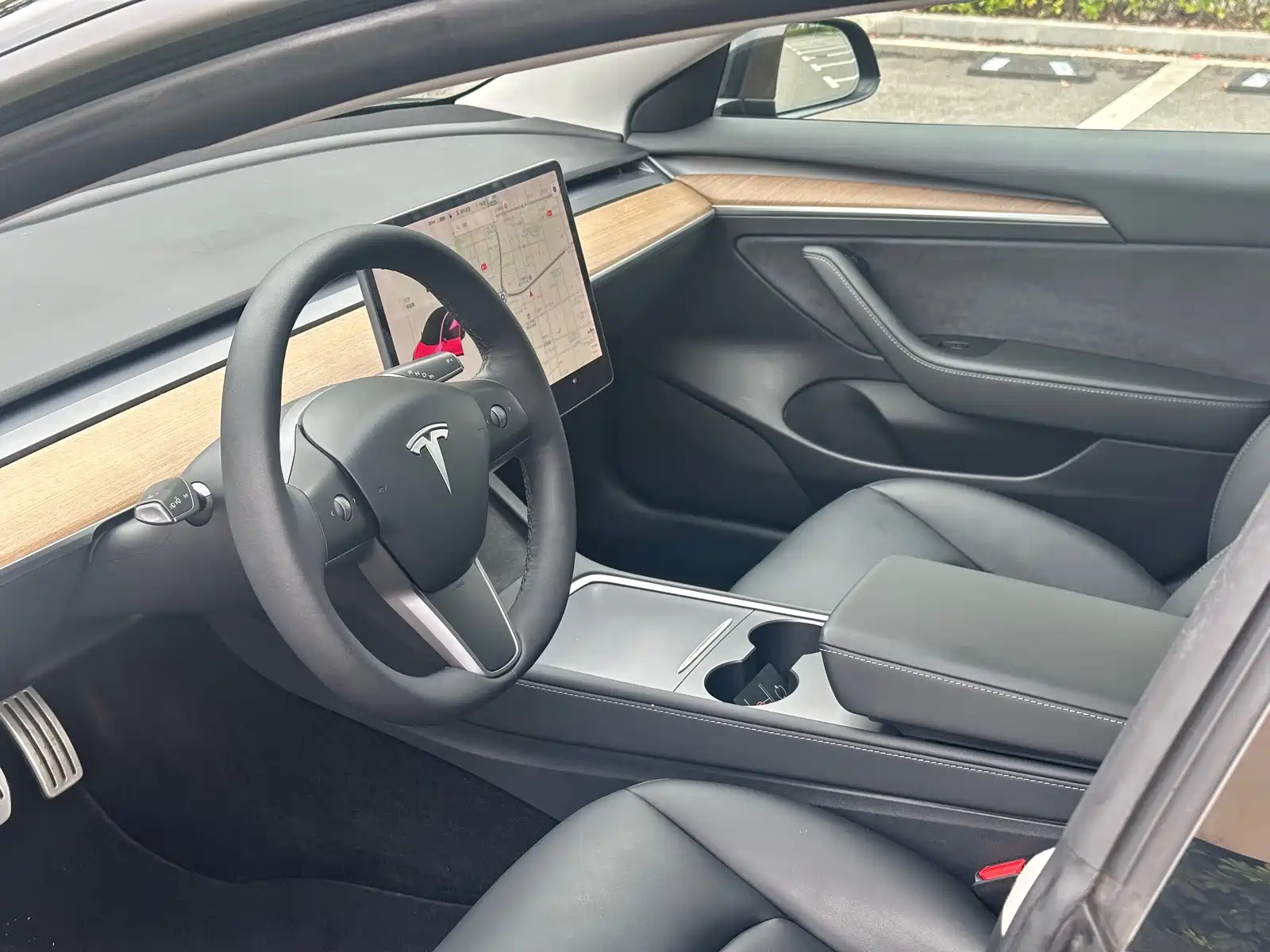 Фото 4 - Tesla Model 3