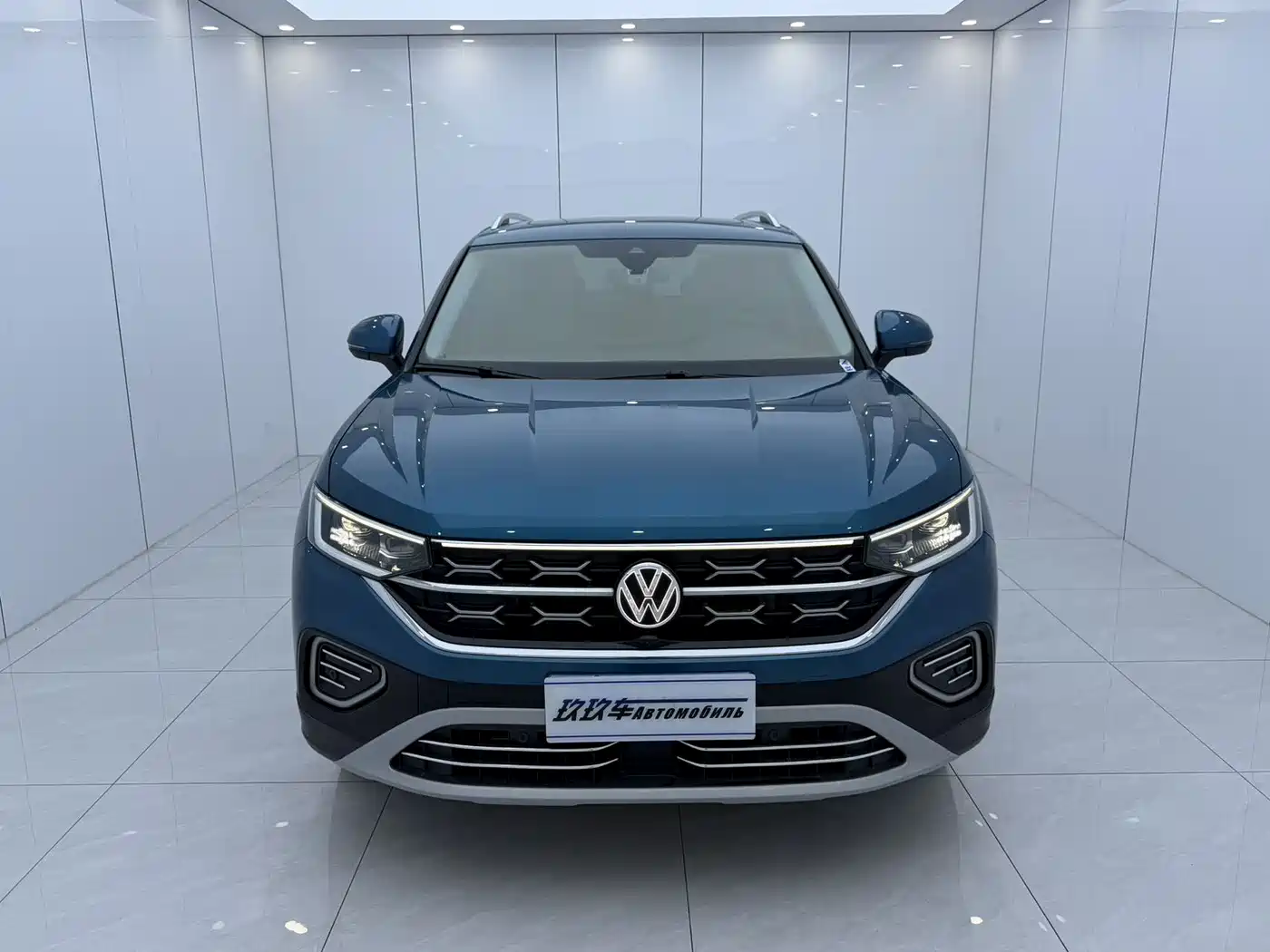Volkswagen Tayron 2023 280TSI 2WD Luxury Plus Advanced Edition фото 2