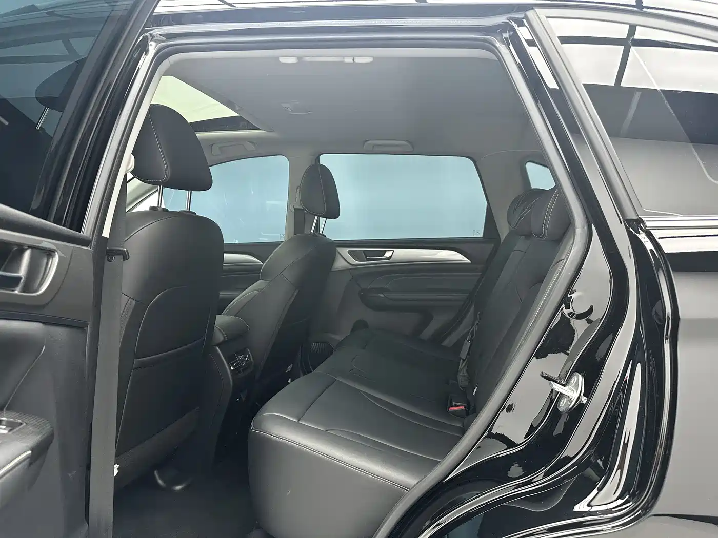 Haval M6 2023 PLUS 1.5T DCT Luxury Smart Connect фото 6