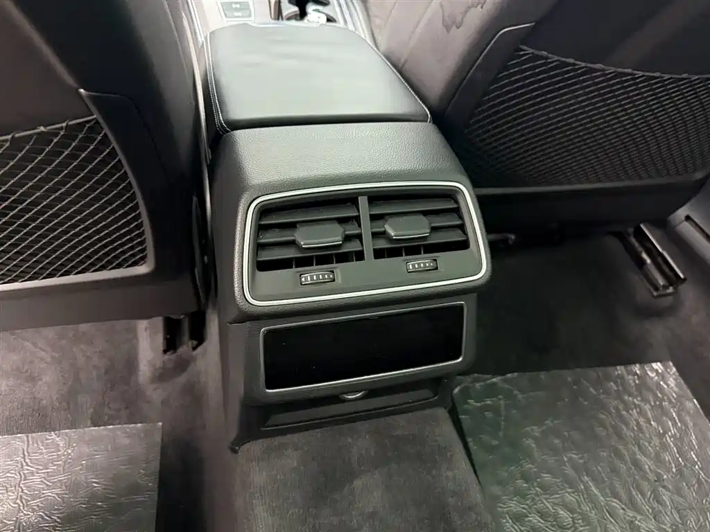 Audi A6L 2023 55 TFSI quattro Premium Dynamic фото 12
