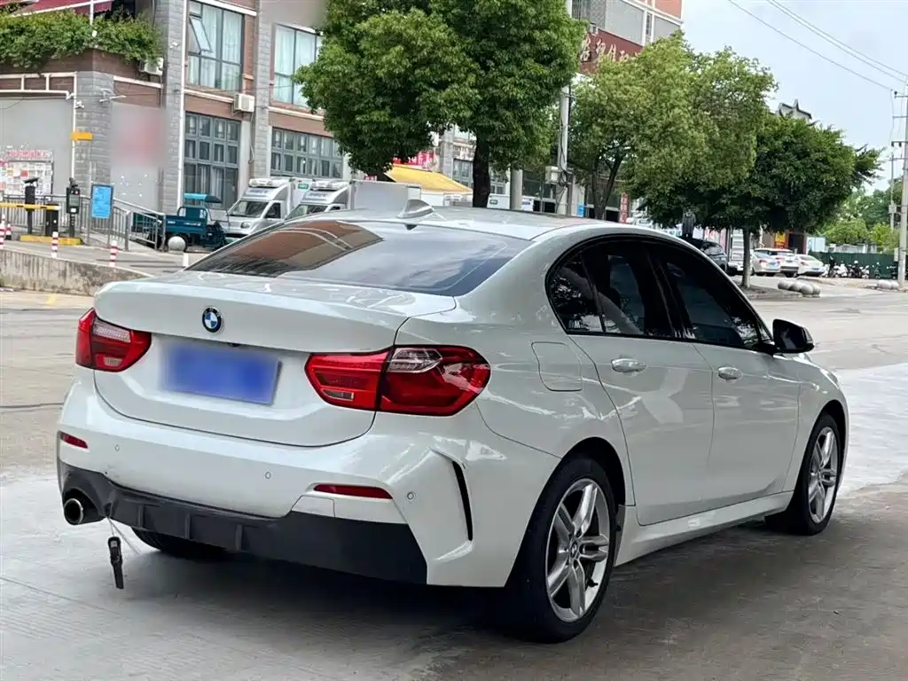 BMW 1 Series 2019 118i M Sport Package фото 7
