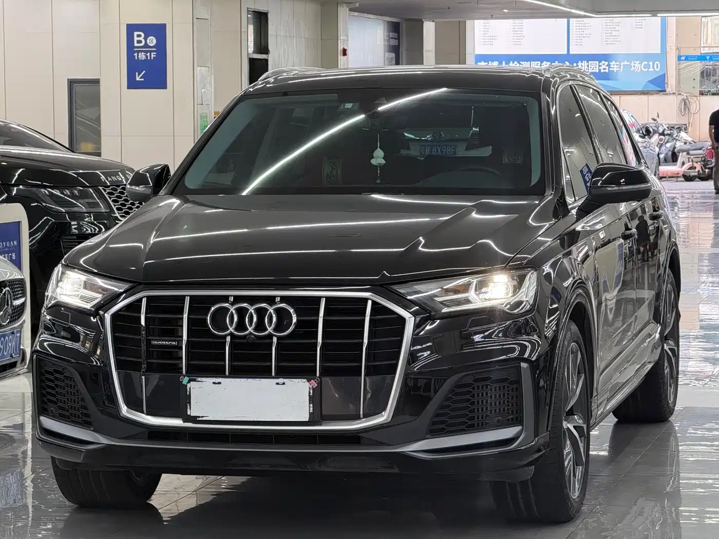 AUDI Q7