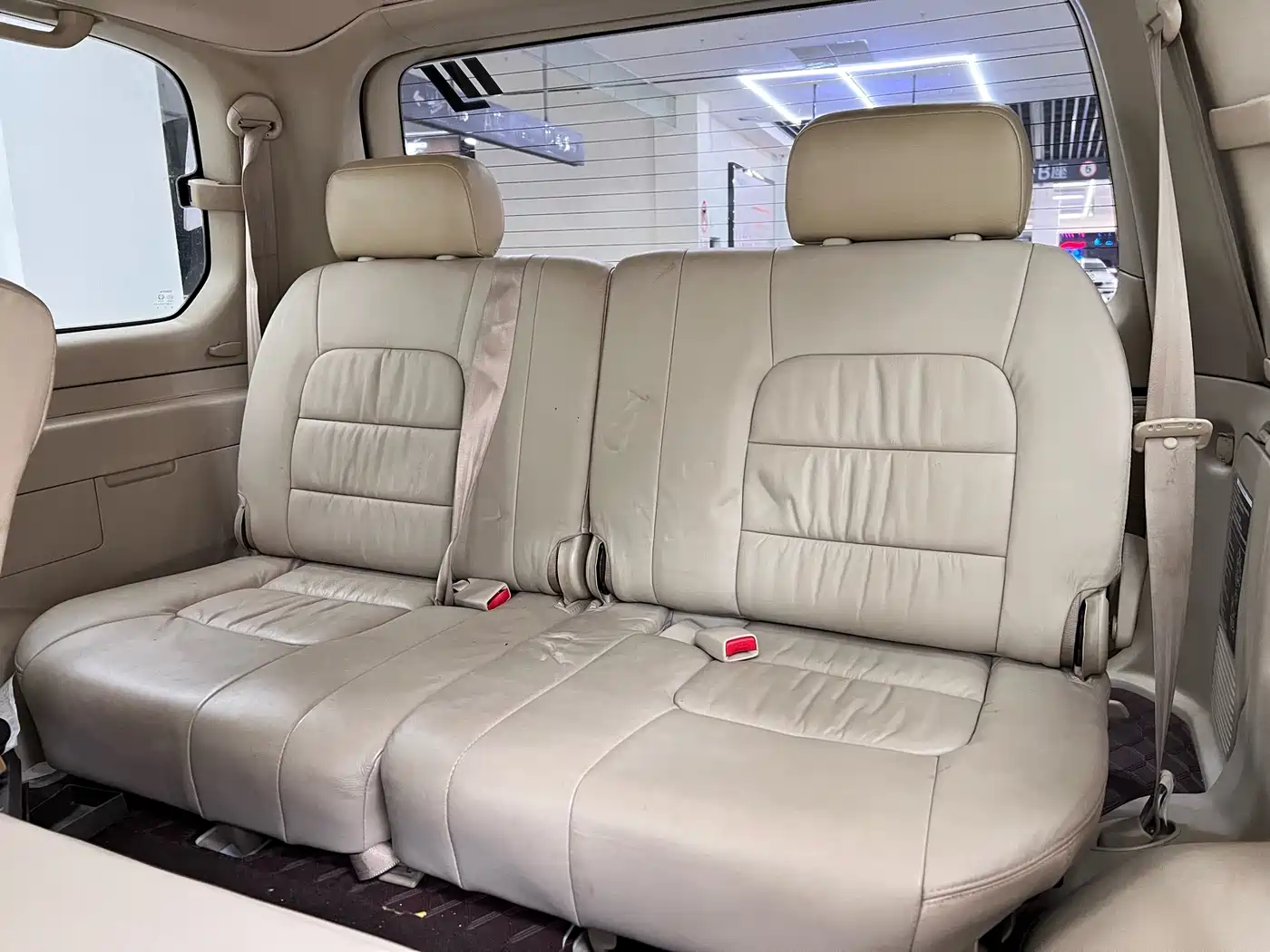 Toyota Land Cruiser 2005 Model 4.7L Automatic VX-R Luxury DVD Edition фото 17