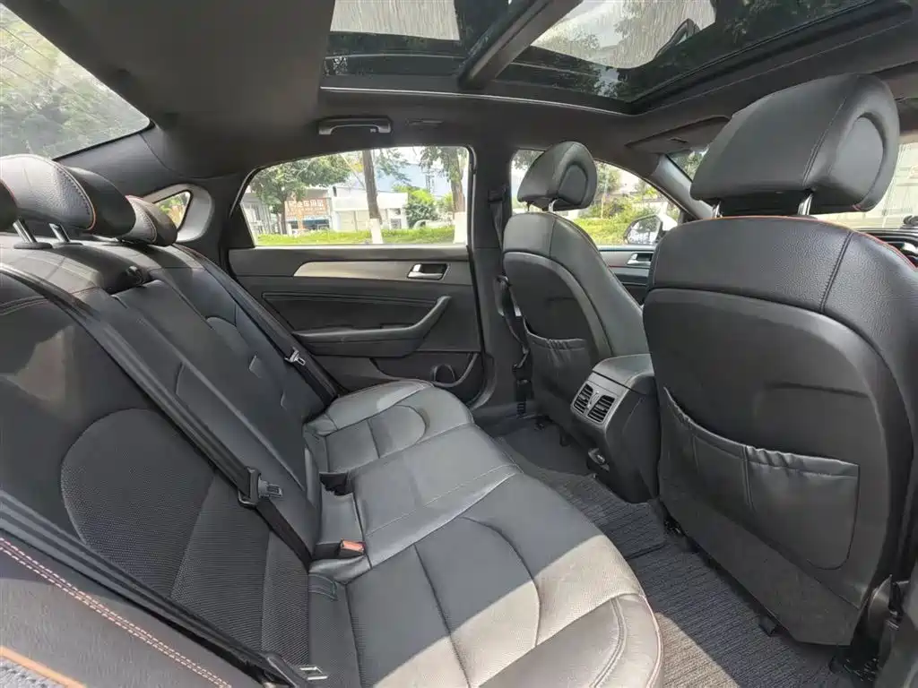 Hyundai Sonata 2015 1.6T DLX Premium фото 15