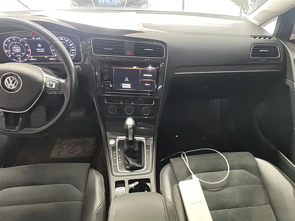 Volkswagen Golf 2019 280TSI DSG Luxury China VI фото 13