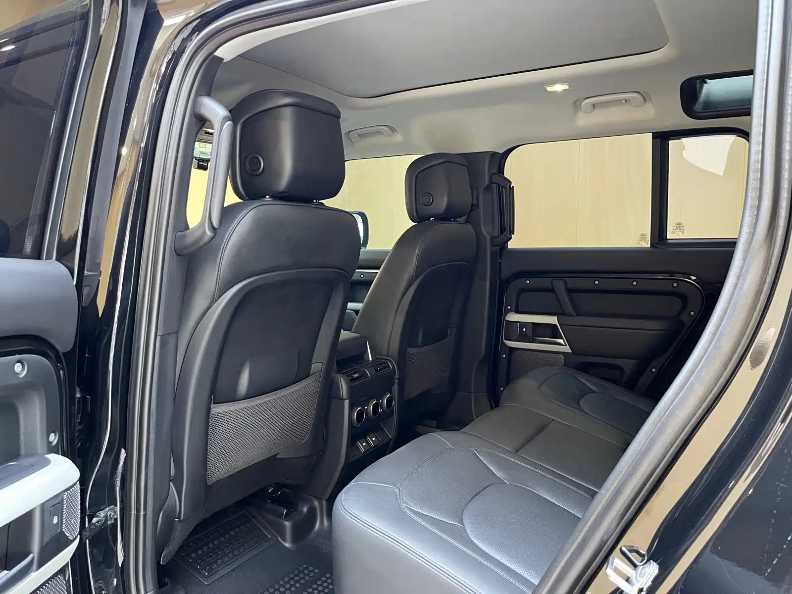 Фото 13 - Land Rover Defender