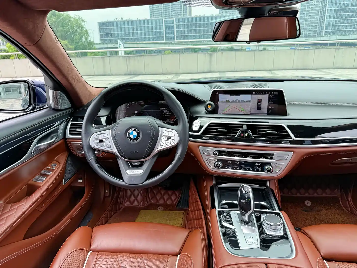 BMW 7 Series 2019 Facelift 740Li xDrive Executive Luxury Package фото 13