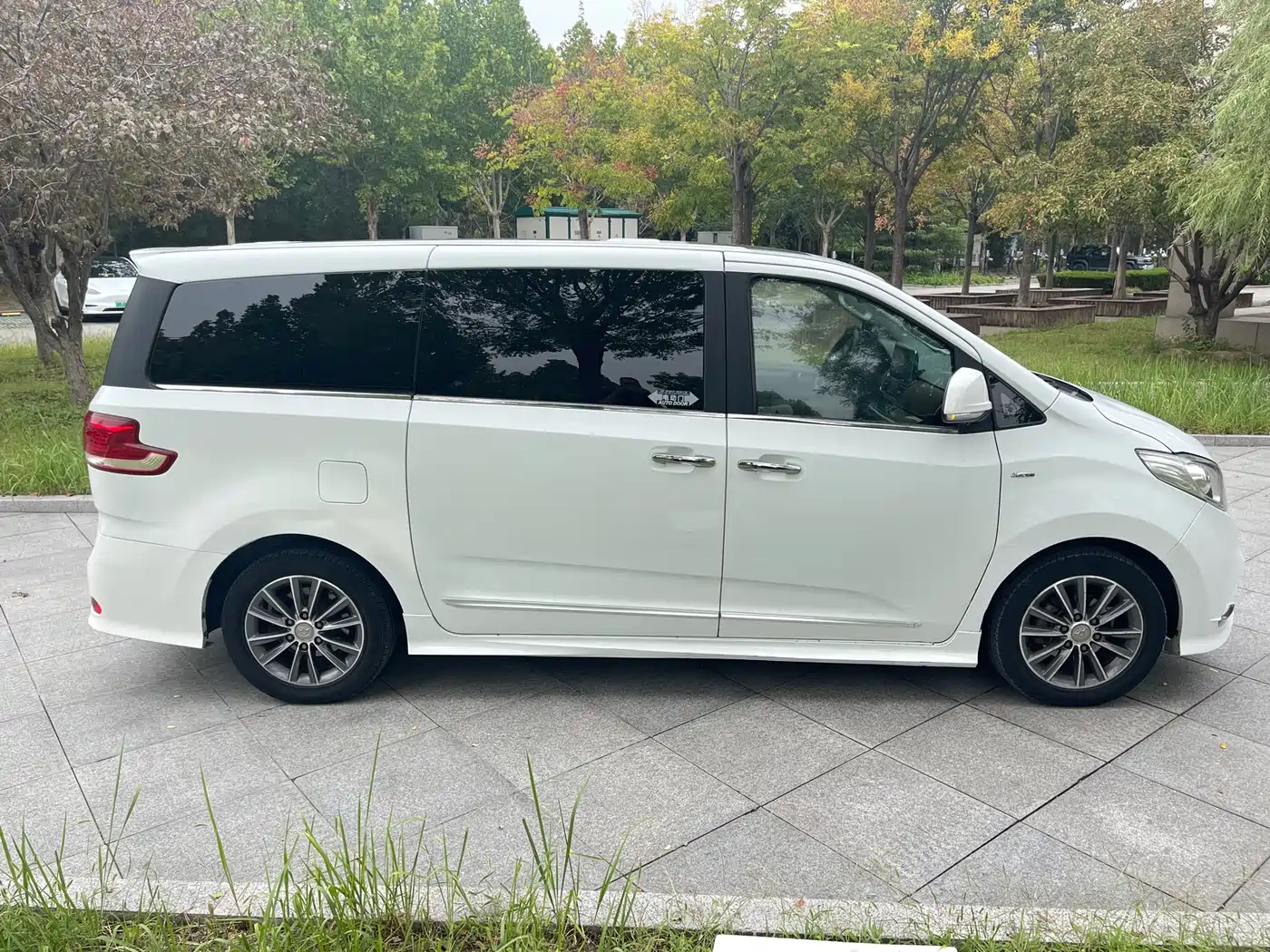 SAIC Maxus Maxus G10 2018 PLUS 2.0T Automatic Luxury Executive Edition фото 7