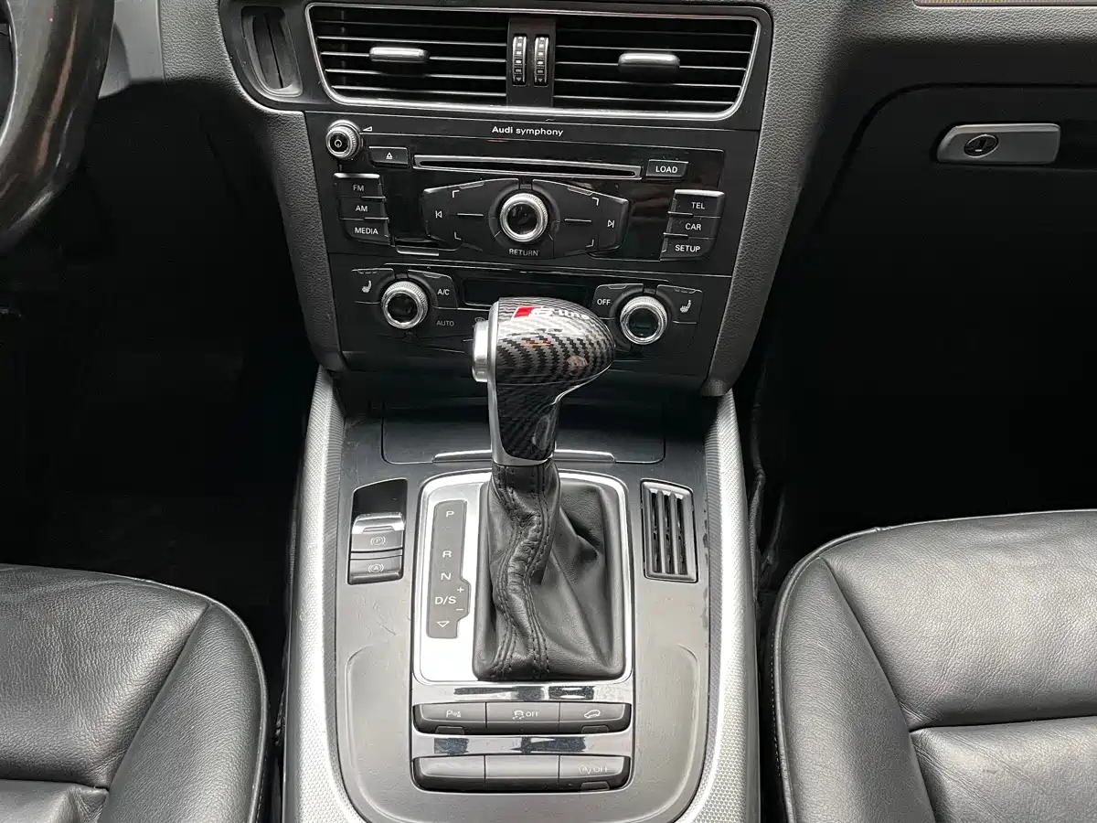 Audi Q5 2015 40 TFSI Technology фото 18