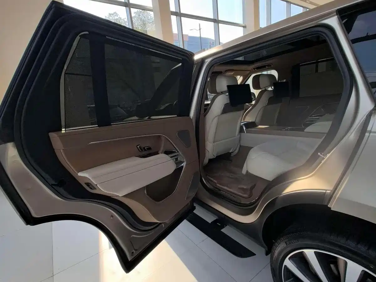 Land Rover Range Rover фото 9