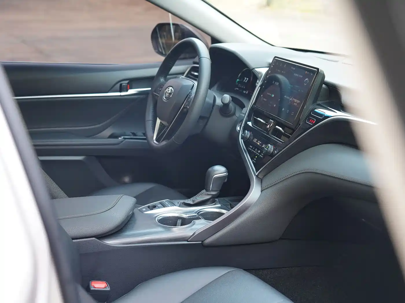 Toyota Camry 2021 2.5G Luxury Edition фото 28
