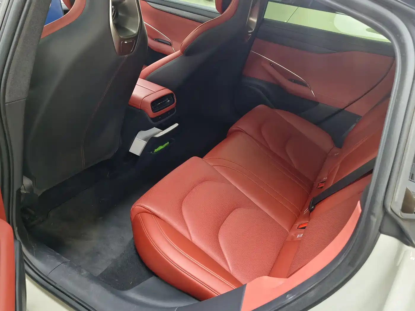 Xiaomi Auto Xiaomi SU7 2024 RWD Long Range Intelligent Driving Edition фото 13