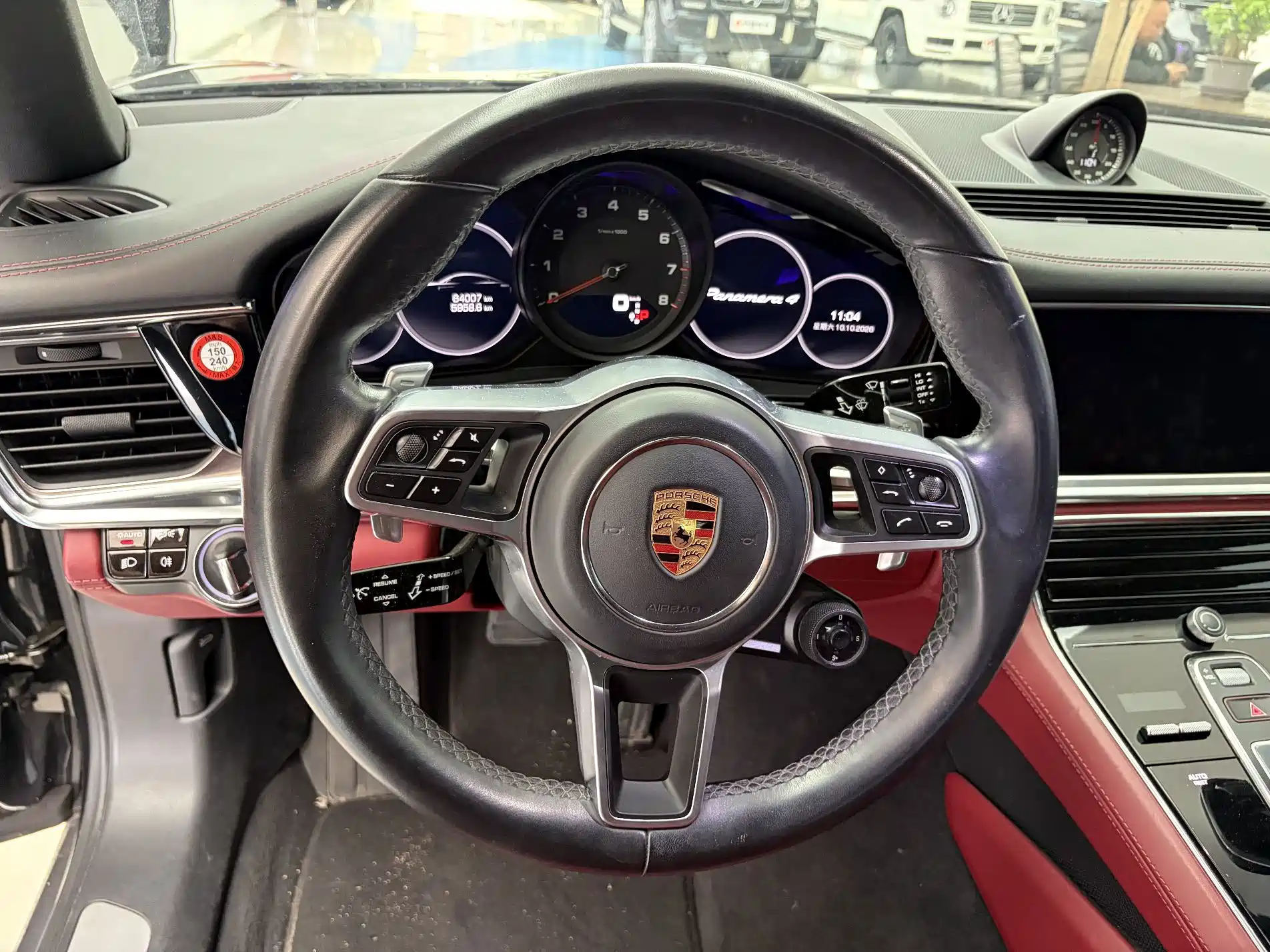 Photo 9 - Porsche Panamera