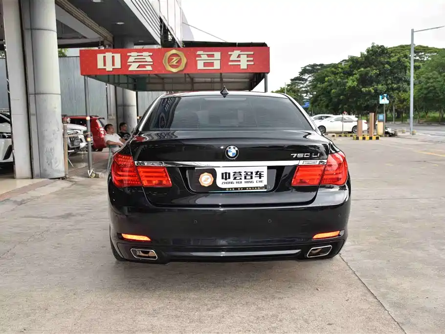 BMW 7 Series 2011 730Li Elegance фото 15