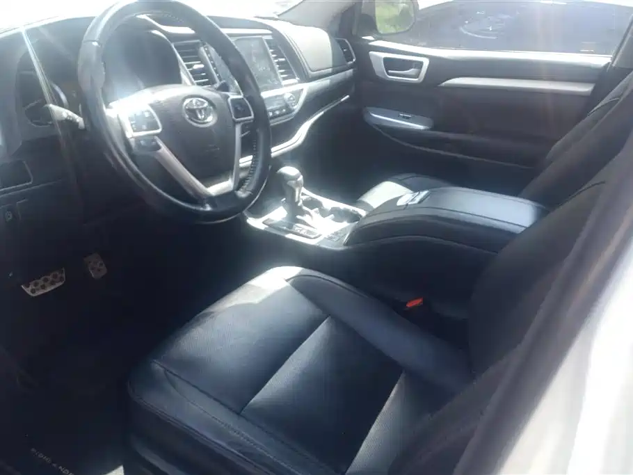 Toyota Highlander 2015 2.0T AWD Luxury Edition 7-seater фото 9
