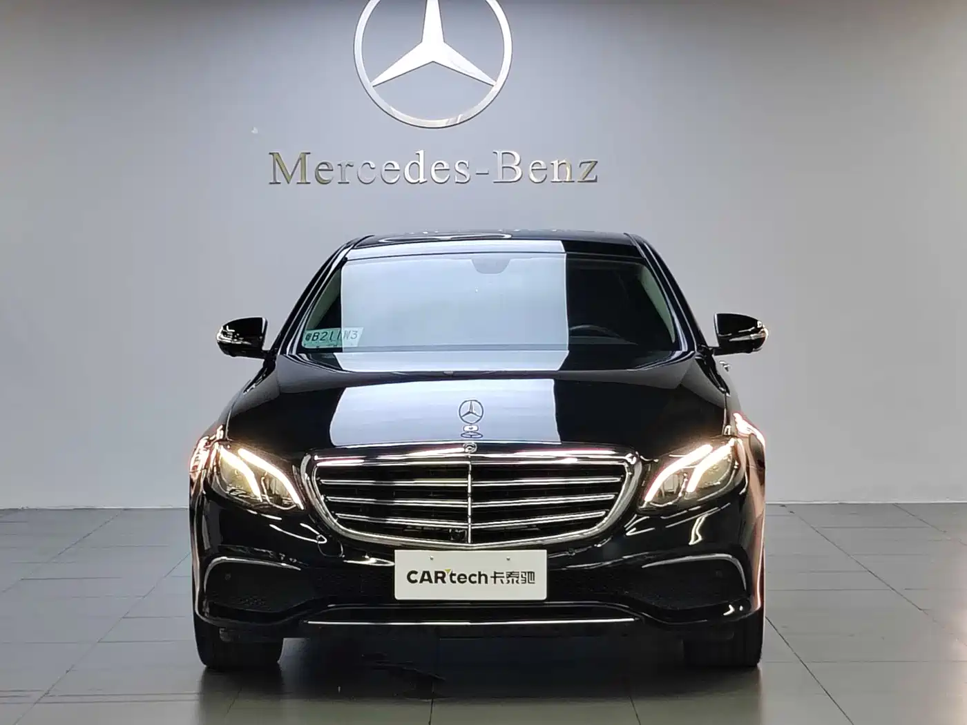 Mercedes-Benz E-Class, миниатюра 3