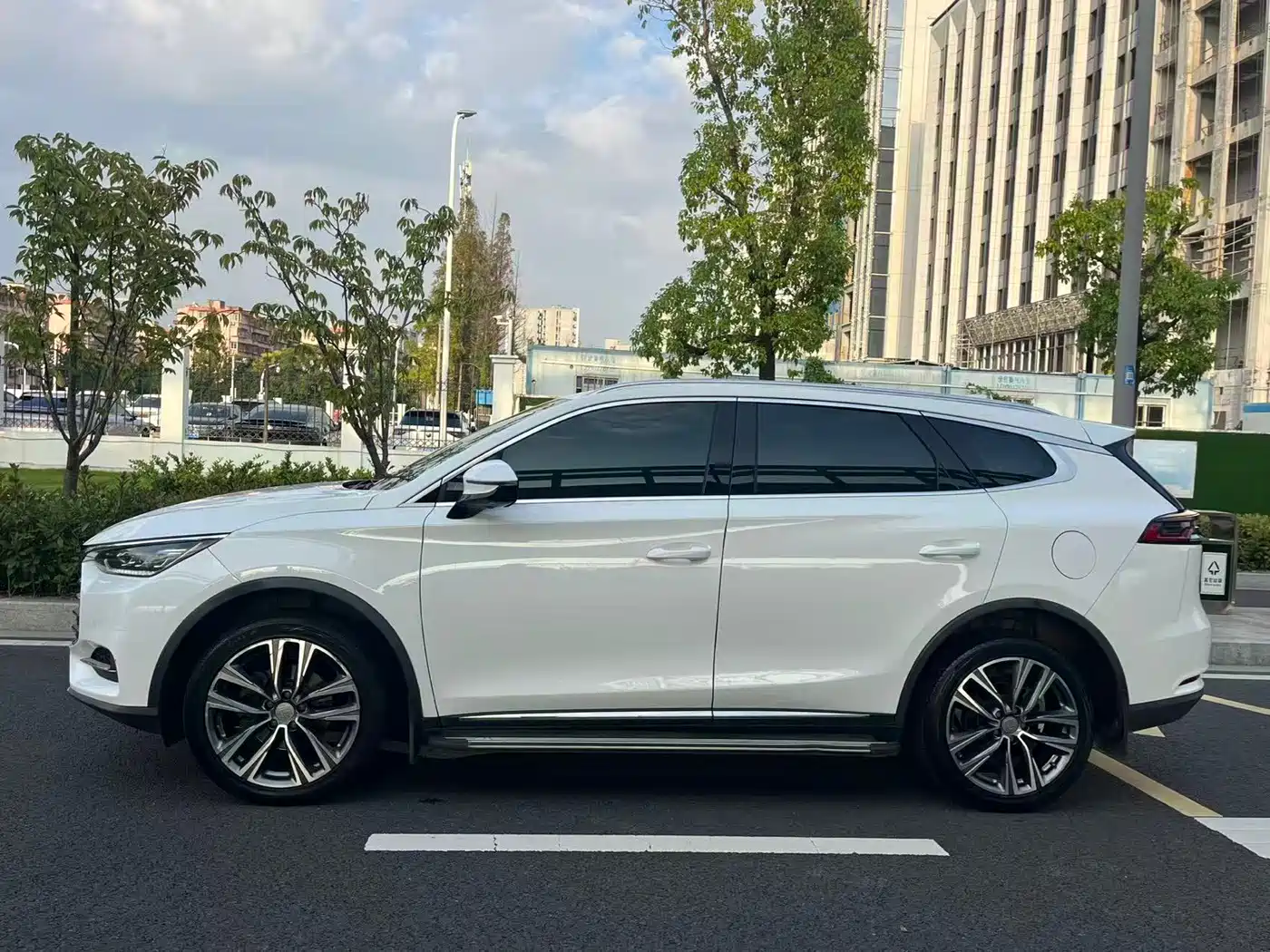 BYD Tang 2019 2019 2.0T Automatic Smart Connect Noble 5-seater China VI