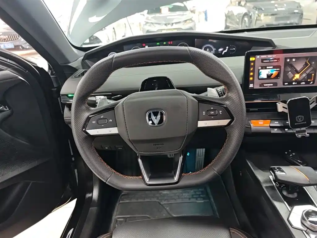 CHANGAN UNI-V