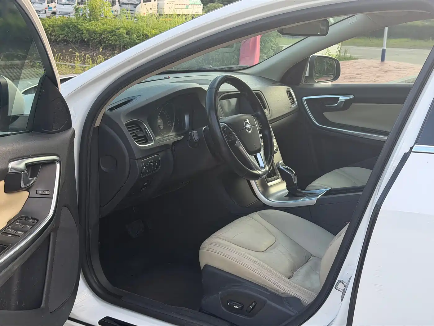 Photo 10 - Volvo S60
