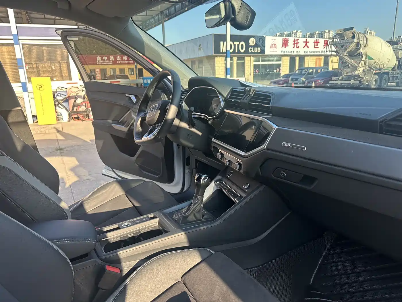 Audi Q3 2023 35 TFSI Fashion Dynamic (1.4T) фото 16