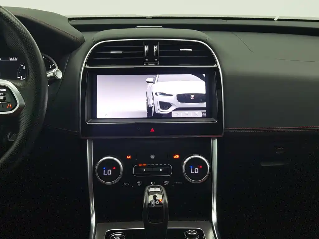Jaguar XEL, миниатюра 12