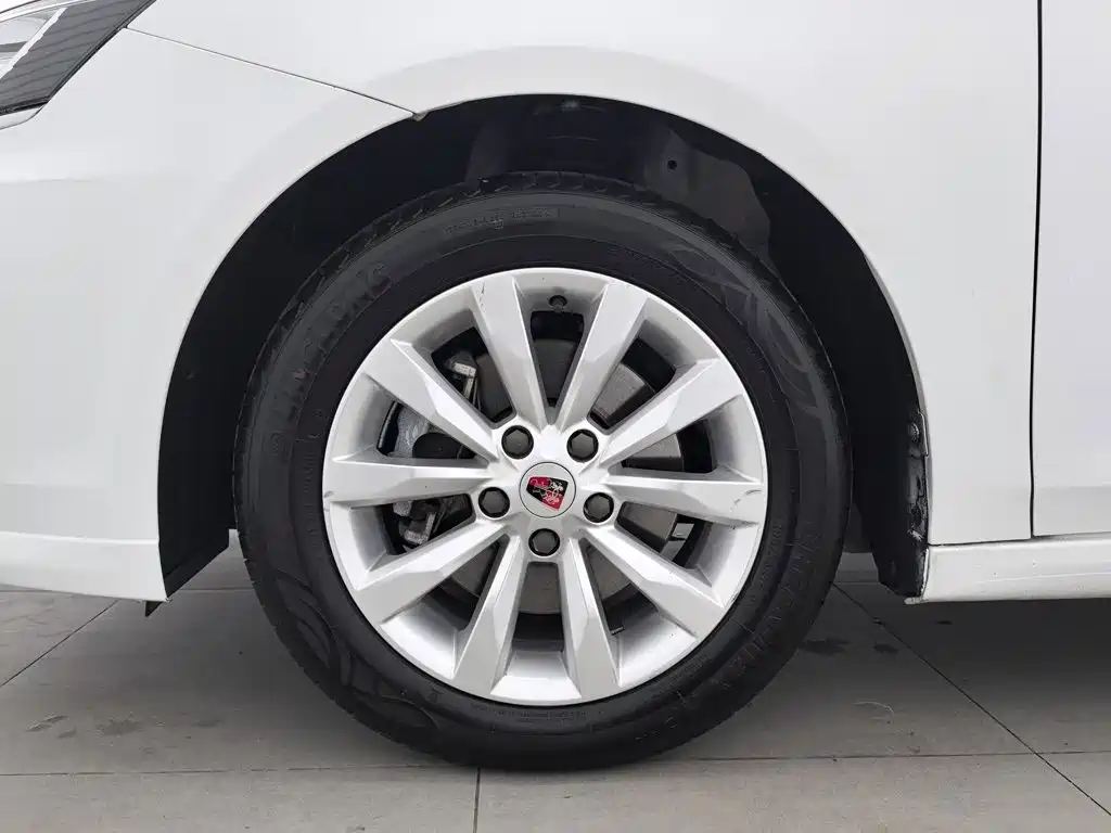 Roewe i6 New Energy 2018 2017 45T Hybrid Connected Smart Enjoyment Edition