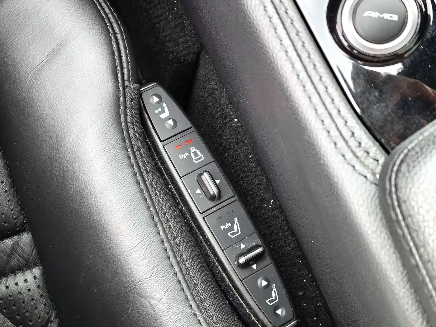 Mercedes-Benz CLS AMG 2012 AMG CLS 63 фото 14