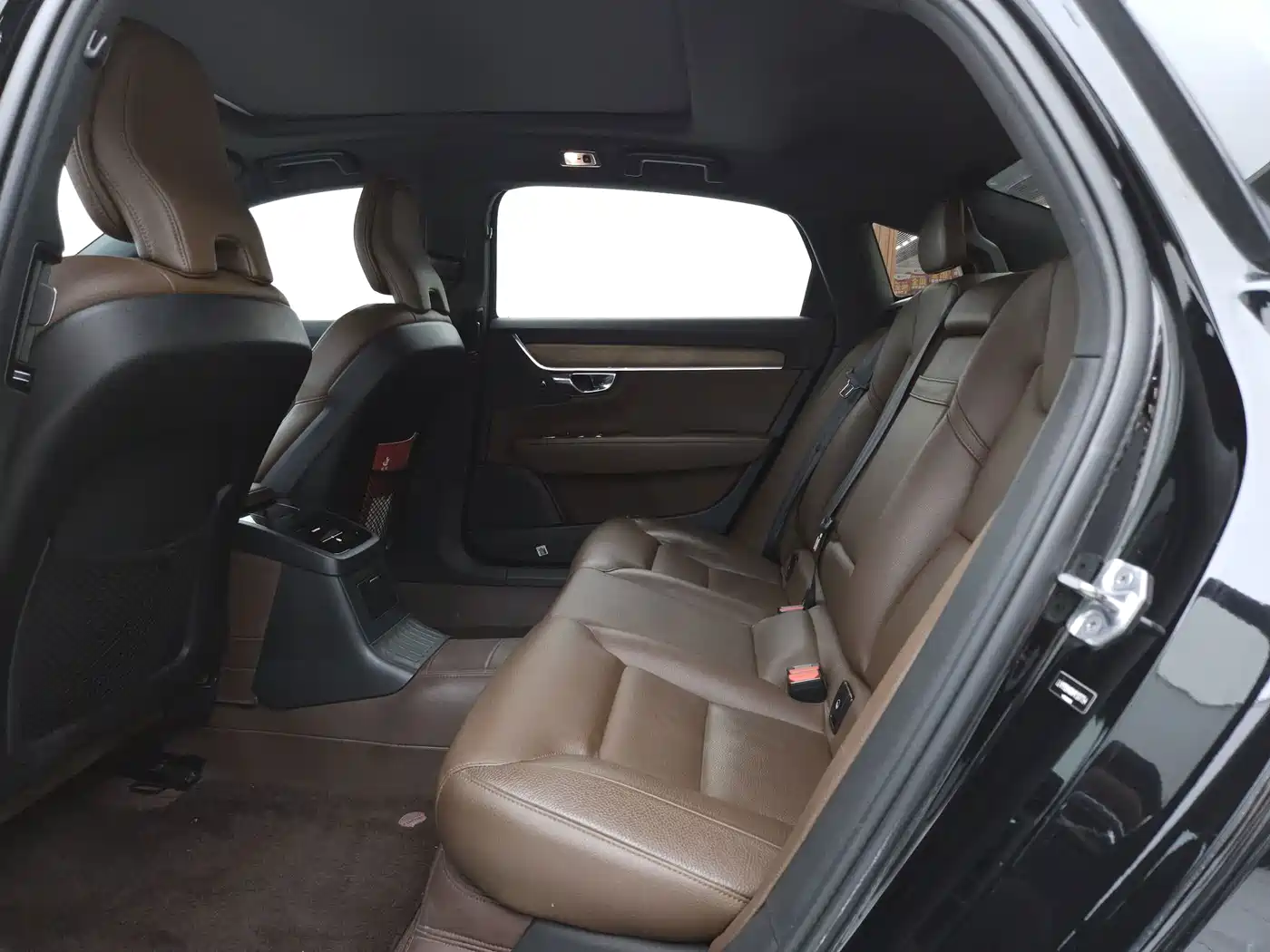 Volvo S90 Plug-in Hybrid 2021 2021 T8 E-Drive Hybrid Zhiyi Luxury Edition
