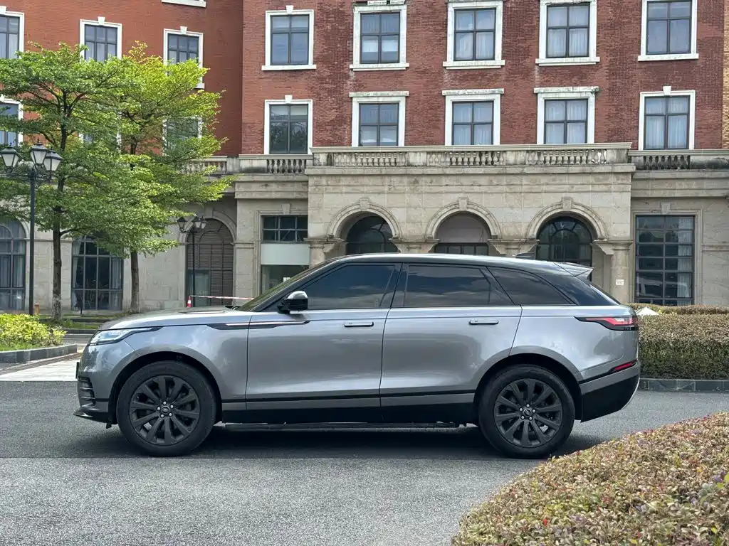 Фото 13 - Land Rover Range Rover Velar