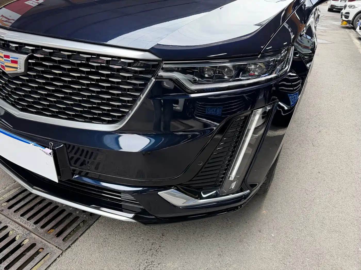 CADILLAC XT6