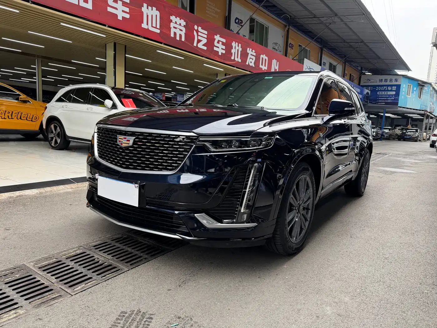 CADILLAC XT6