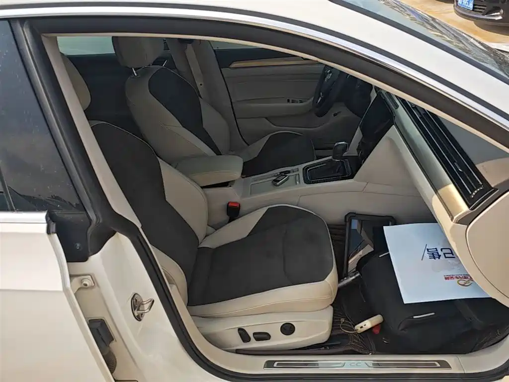 Volkswagen FAW-Volkswagen CC 2019 330TSI Luxury Appearance (China V) фото 25