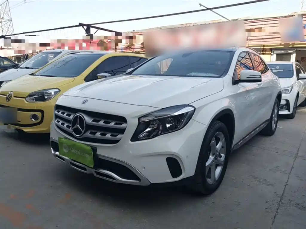Mercedes-Benz GLA 2017 GLA 200 Dynamic фото 2