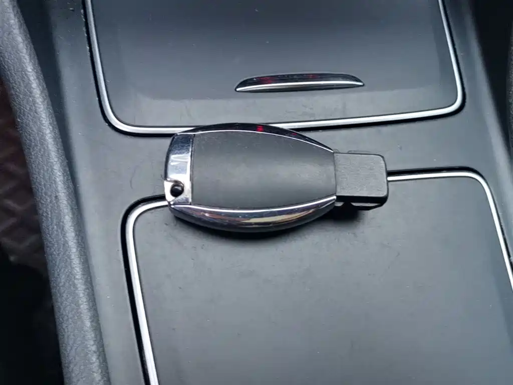 Mercedes-Benz GLA 2017 GLA 200 Dynamic фото 9
