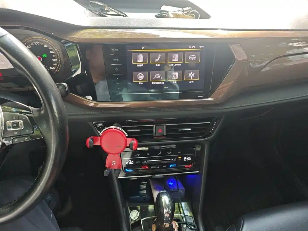 Volkswagen Tharu 2020 280TSI 2WD Comfort Edition China VI фото 6