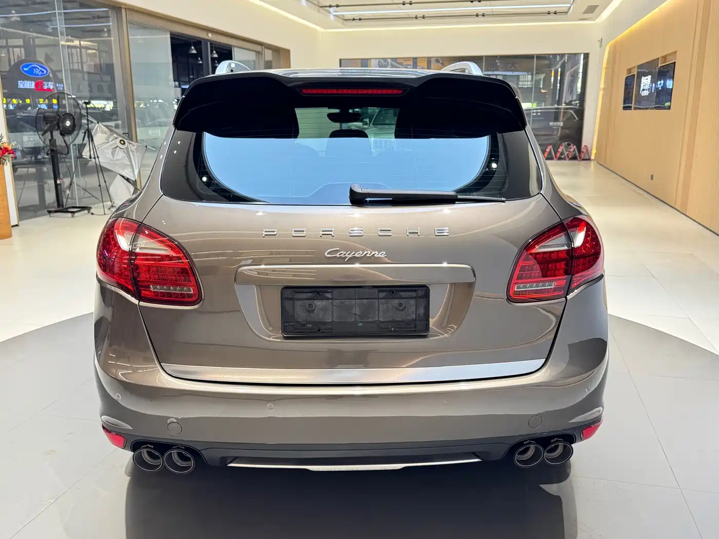 Porsche Cayenne 2014 Cayenne Platinum Edition 3.0T фото 6