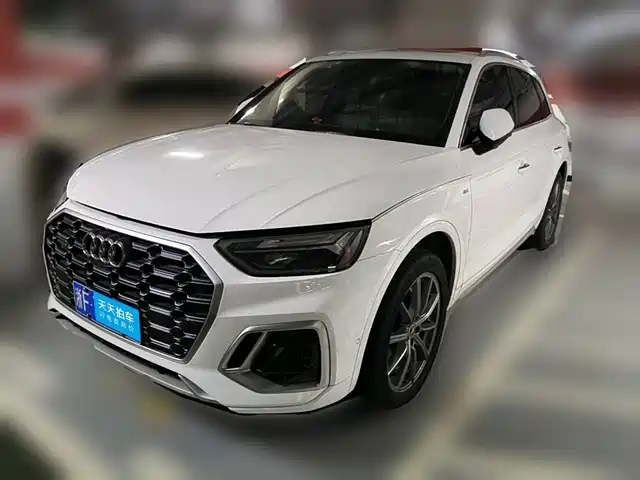 Audi Q5L 2022 40T Fashion Dynamic — фото 1