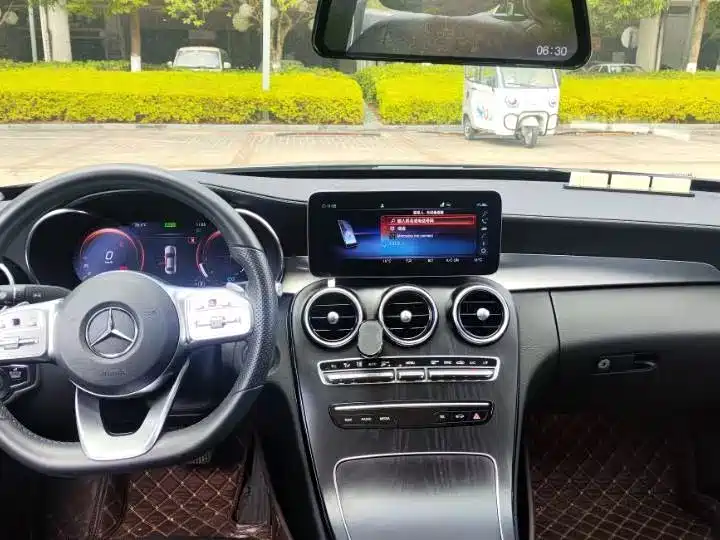 Photo 6 - Mercedes-Benz C-Class