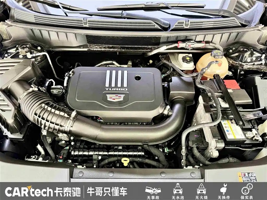 Cadillac XT5 2025 2.0T Luxury фото 27