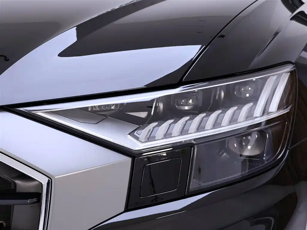 Audi Q8 2023 55 TFSI Luxury Sport фото 4