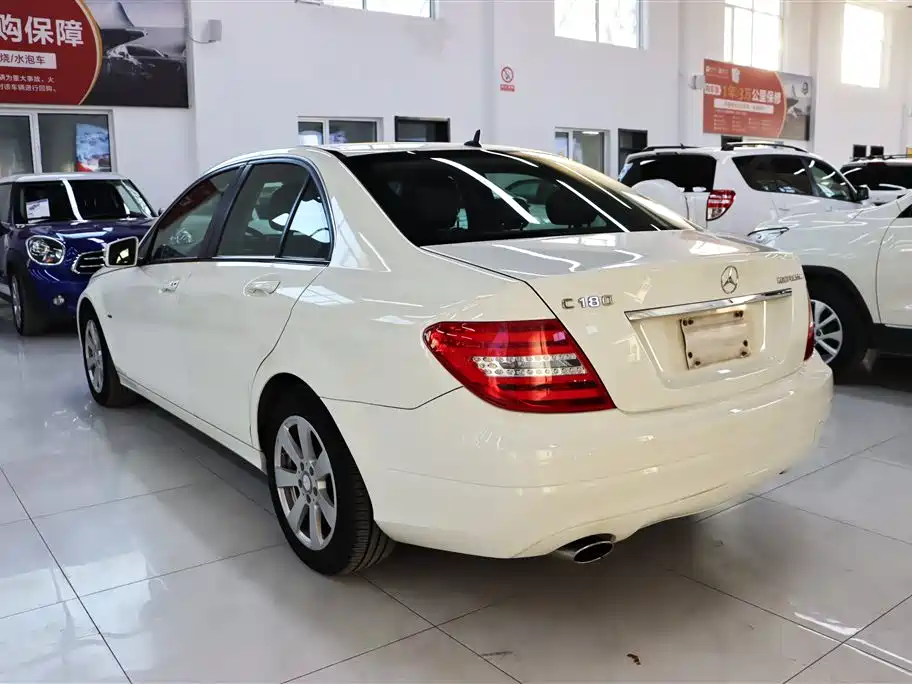 Mercedes-Benz C-Class 2011 C 180K Classic фото 7