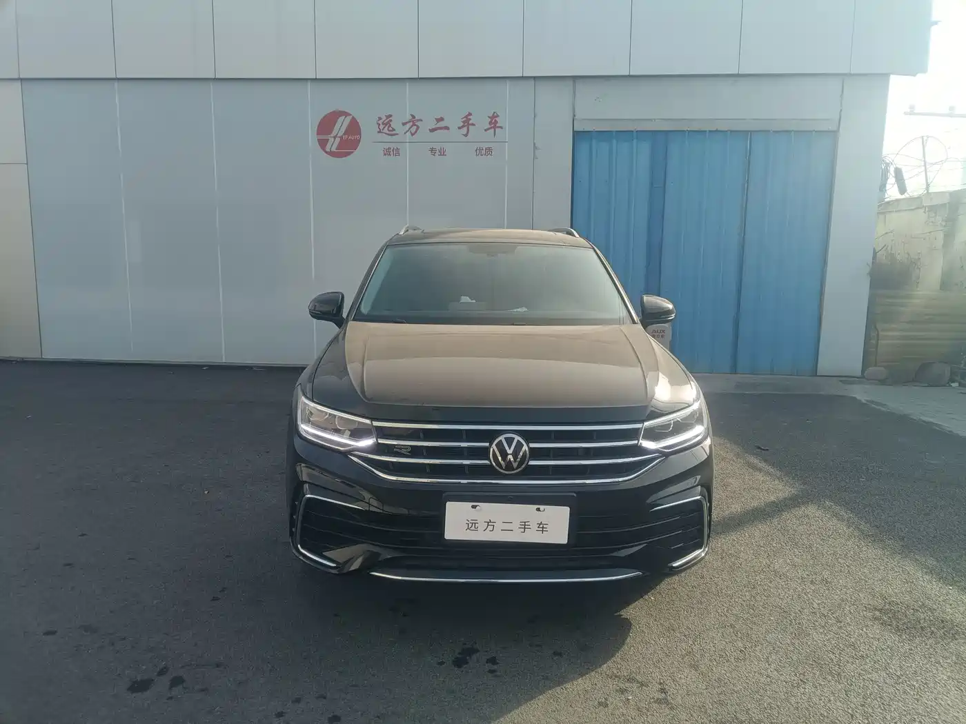 Volkswagen Tiguan L 2024 330TSI Automatic 2WD R-Line Premium Enjoyment Edition фото 2