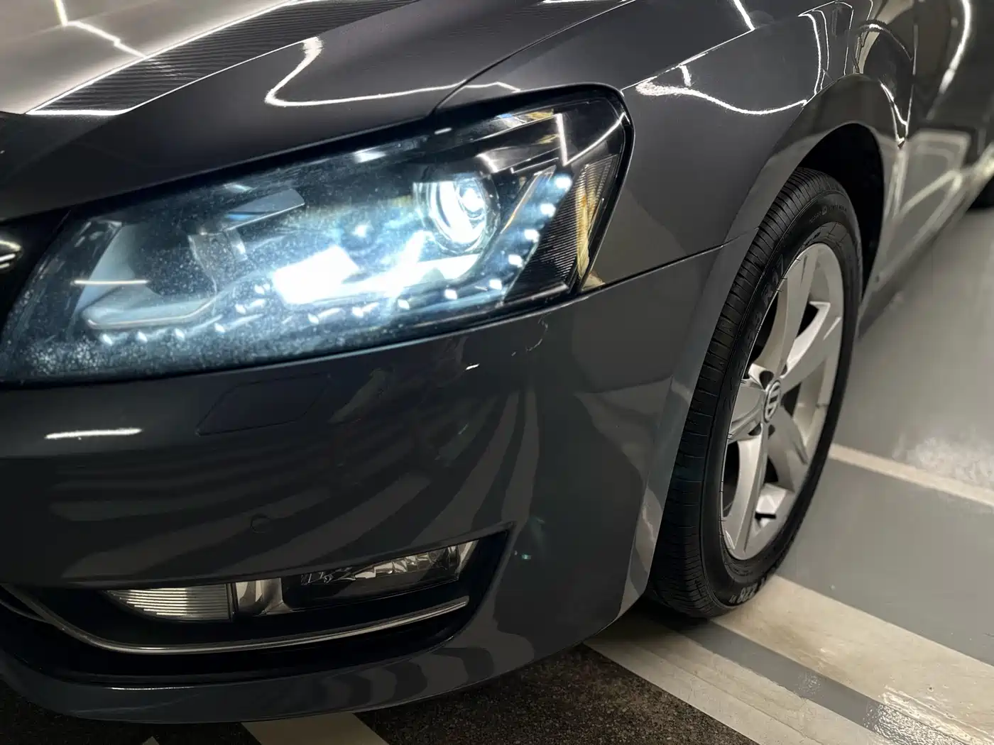 Volkswagen Passat 2014 1.8TSI DSG Executive Edition фото 5