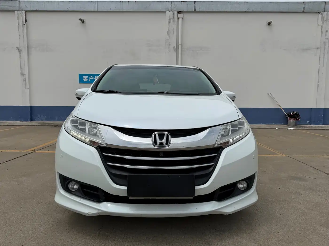 Фото 2 - Honda Odyssey