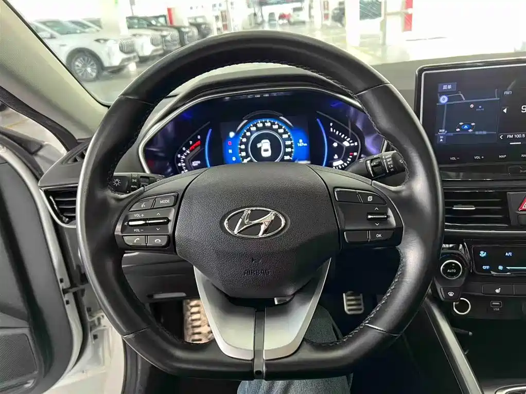 HYUNDAI FESTA