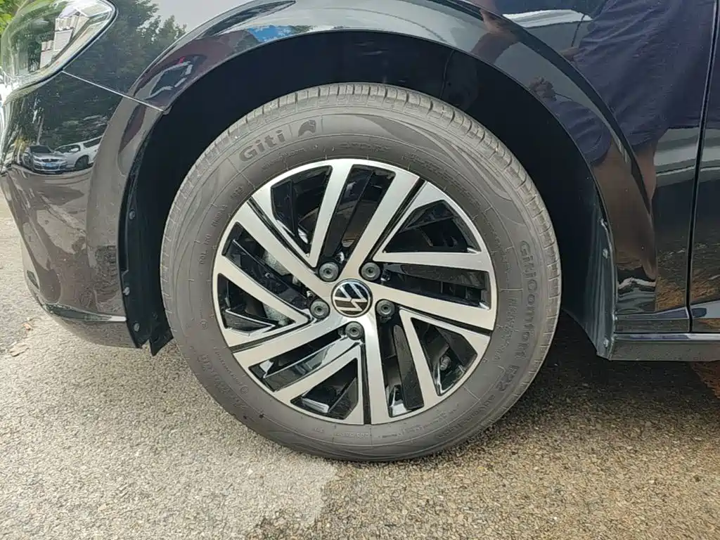 Volkswagen Lavida 2026 2024 Model 300TSI DSG Starlight Leading Edition