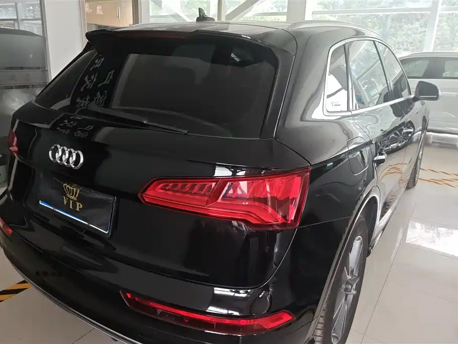 Audi Q5L 2018 40 TFSI Prestige Fashion (China V) фото 3