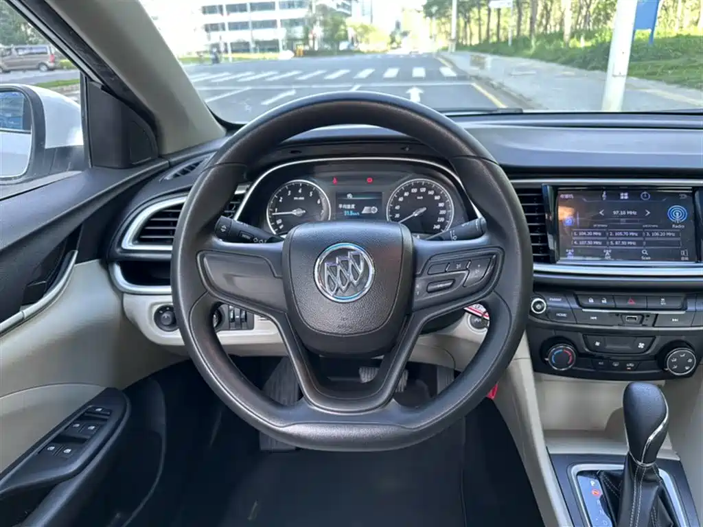 Buick Excelle 2016 15N Automatic Elite фото 3