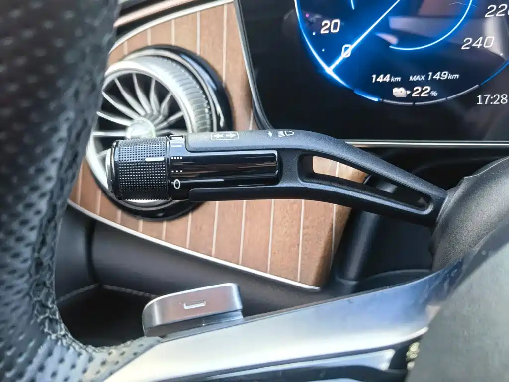 Фото 34 - Mercedes-Benz EQE