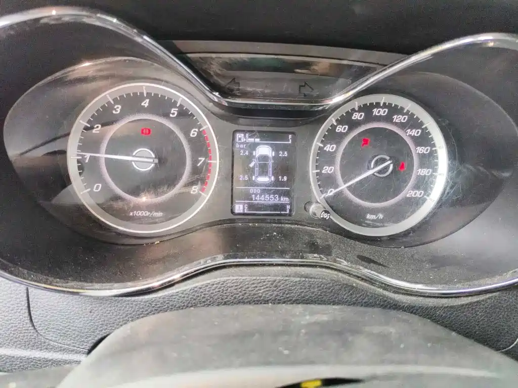 Фото 4 - Baojun 560